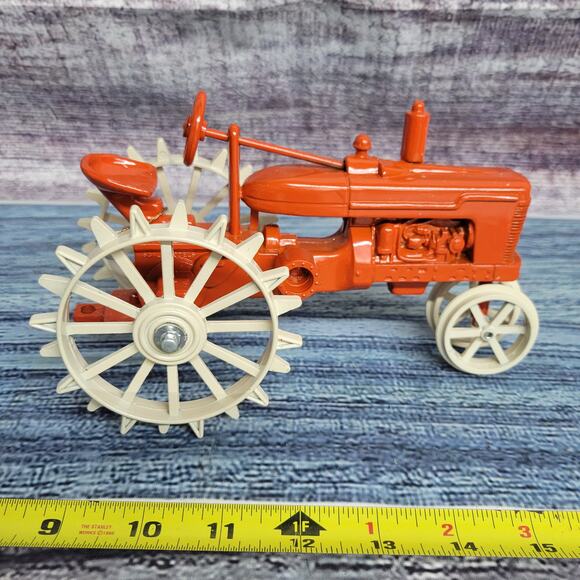 Vtg 1986 Scale models 1st Ed. 1/16 model M diecast n/frontend tractor on steel - Picture 1 of 10